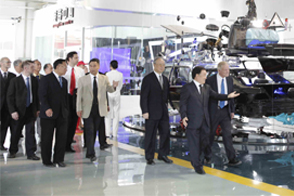 知名车企来校招揽人才